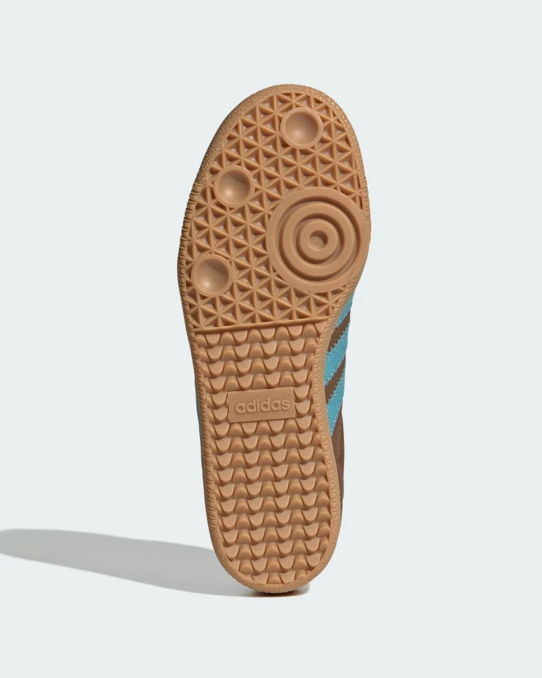 SPECIAL EDITION RETRO SNEAKERS